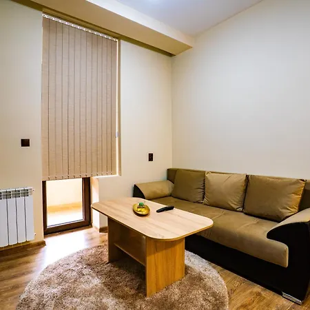 شقة 1ви етаж - център بليفين