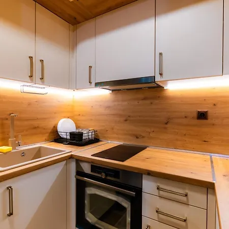 1ви етаж - център * بليفين