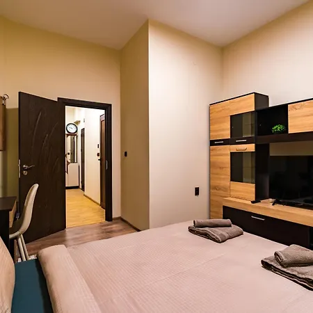 1ви етаж - център شقة