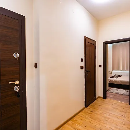 1ви етаж - център * بليفين