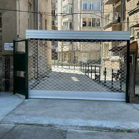 1ви етаж - център شقة *